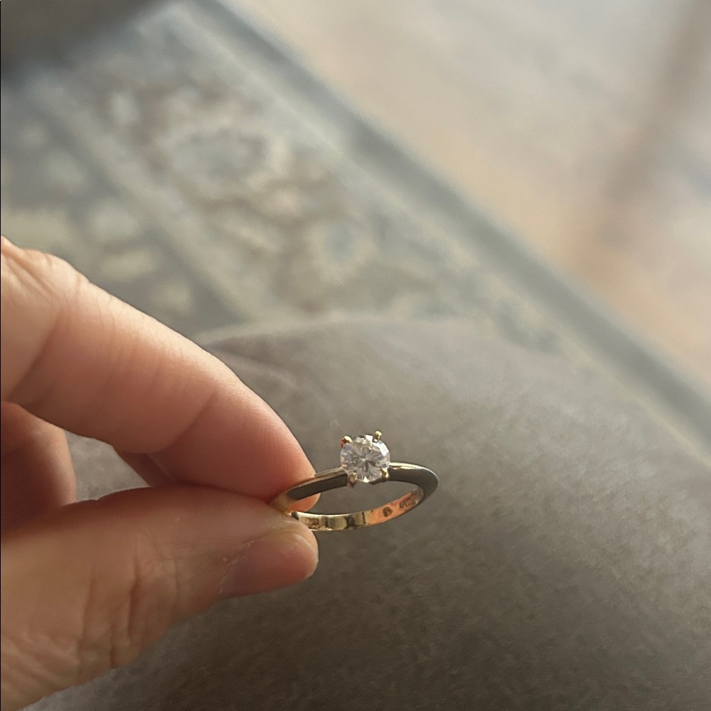 Gold Tone Ring with Diamond Accent Size 9 - Picture 1 of 12